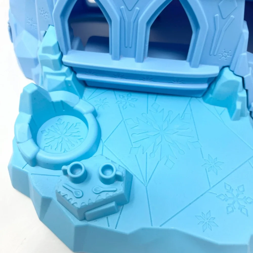 Fisher-Price‎ Little People Disney Frozen Elsa's Enchanted Lights Palace 2020